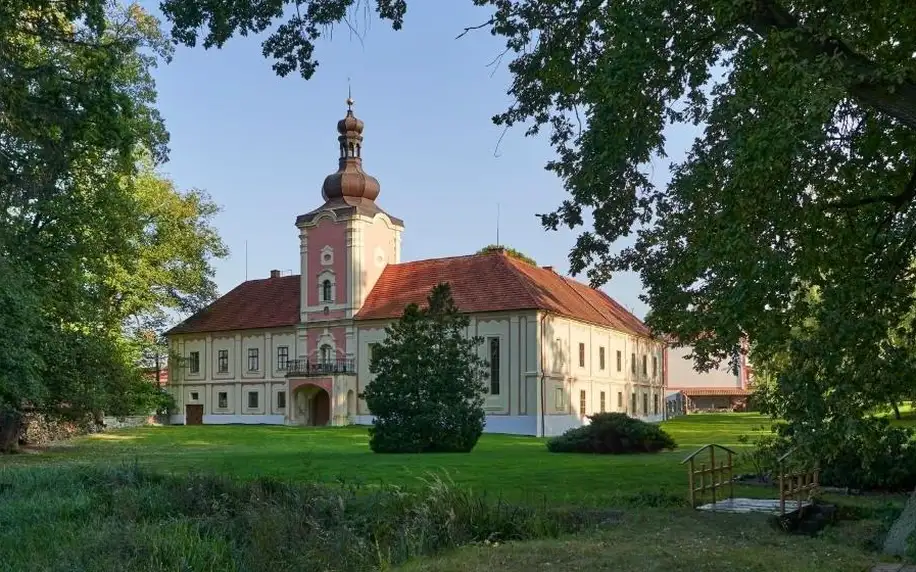 Střední Čechy: Penzion Zámek Lešany