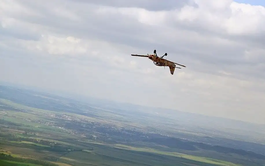 Akrobatický let letadlem SK61 Bulldog: 20–30 minut