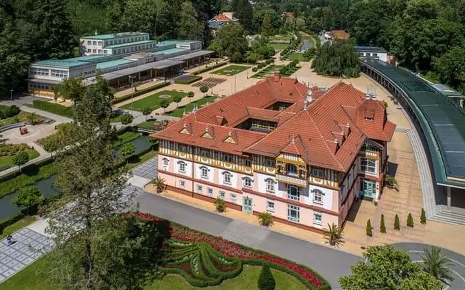 Luhačovice - Lázeňský Hotel Jurkovičův Dům, Česko
