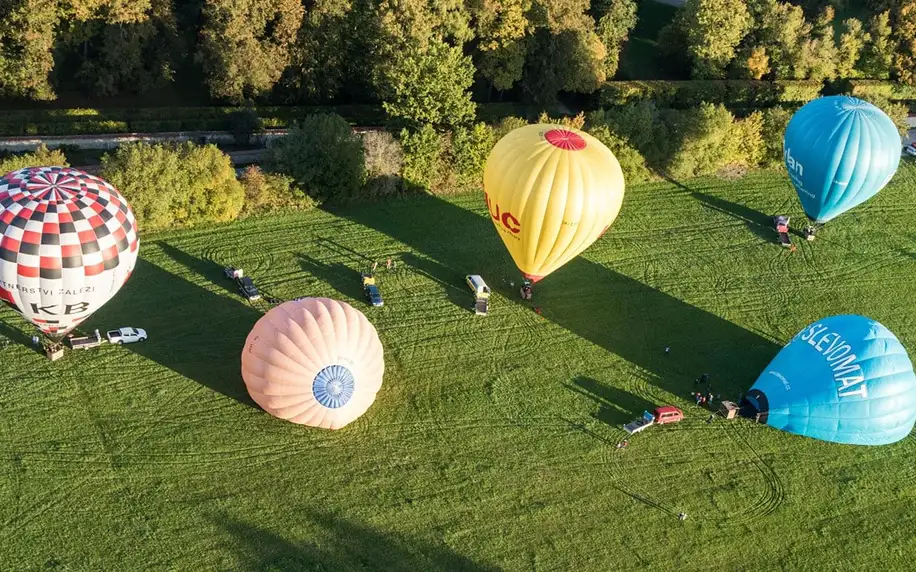 Let balonem včetně slavnostního křtu pro 4 osoby