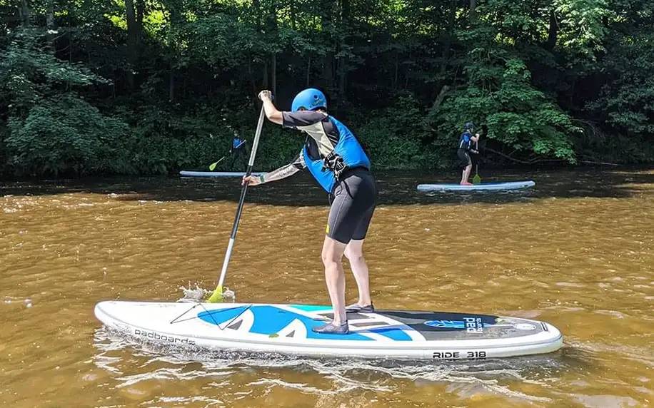 Jednodenní kurz paddleboardingu na řece