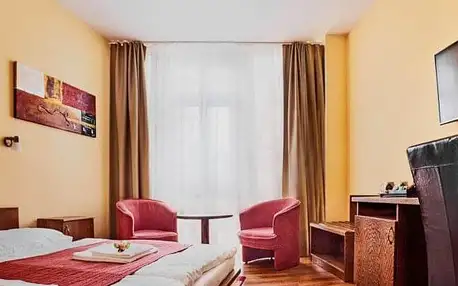 Slovensko: Komárno v Hotelu Banderium *** s celodenním vstupem do lázní, privátním wellness a polopenzí