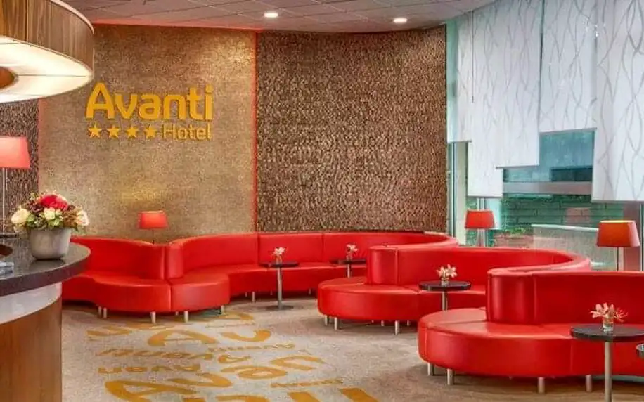 Brno u centra: Hotel Avanti **** se střešním wellness s parádním výhledem (vířivka, sauna) + bowling a snídaně