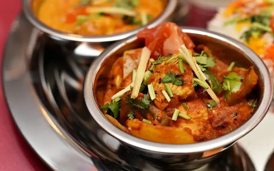Indické vegetariánské i masové menu pro 2 osoby
