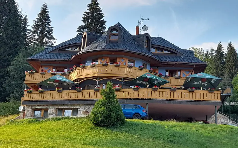 Janské Lázně: hotel přímo u lanovky i polopenze