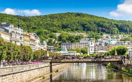 Karlovy Vary pro dva: 4* hotel s polopenzí a wellness