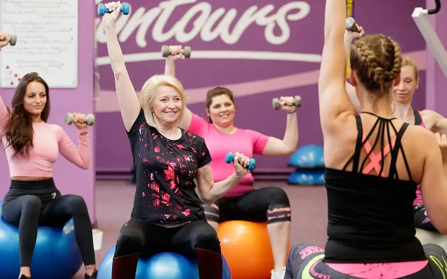 Měsíční až roční permanentka do fitness pro ženy