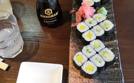 Sushi sety s 24 nebo 36 rolkami maki a nigiri