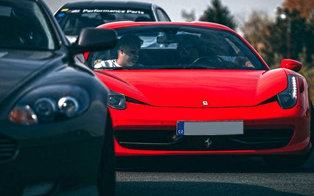 Přidejte plyn: žihadla Ferrari, Lamborghini i Porsche