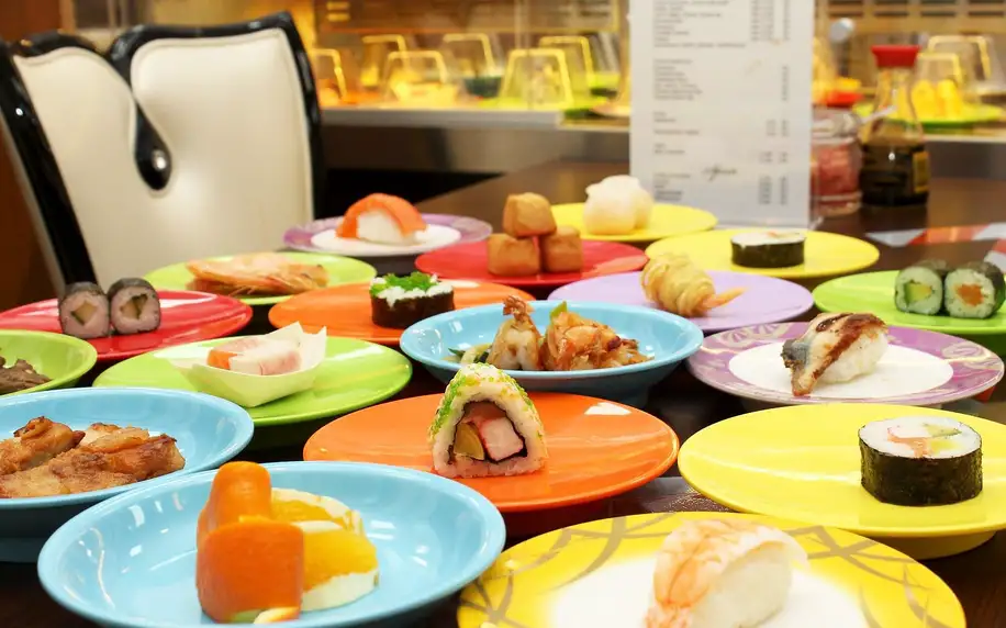 Running sushi: 2hodinová asijská hostina v OC