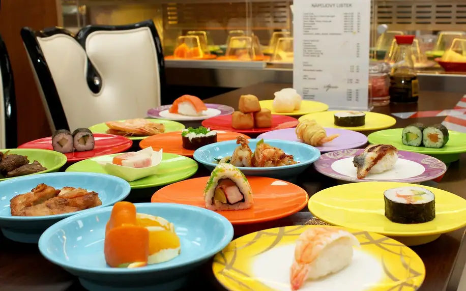 Running sushi: 2hodinová asijská hostina v OC