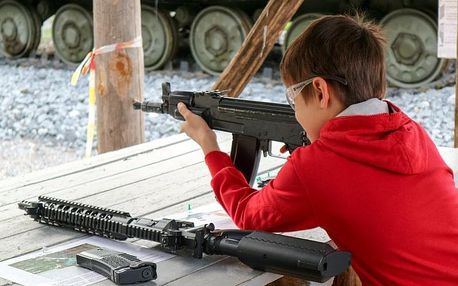 Sportovní střelba na střelnici pro děti