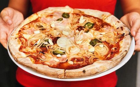 Dvě pizzy podle výběru s rozvozem po Brně