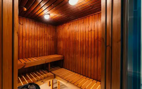 90 minut v privátní vířivce a sauně pro 2 osoby