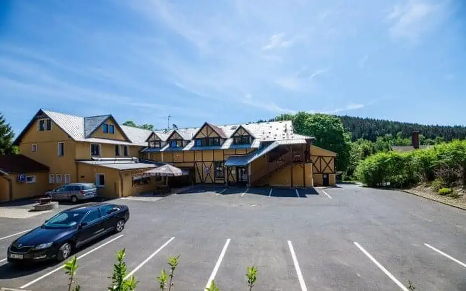 Krušné hory v Hotelu Švejk *** se slevou do aquaparku, vyžitím pro děti a snídaněmi + dítě do 12 let zdarma