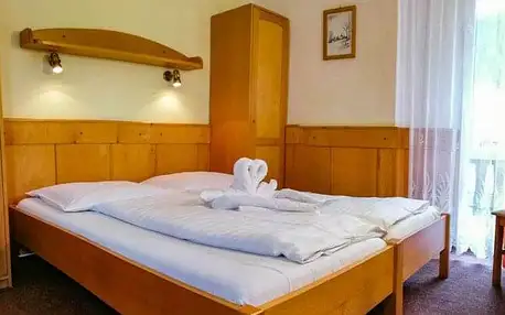 Beskydy: Relaxační dovolená v Hotelu U Studánky *** s vířivkou či saunou, masáží, polopenzí a welcome drinkem