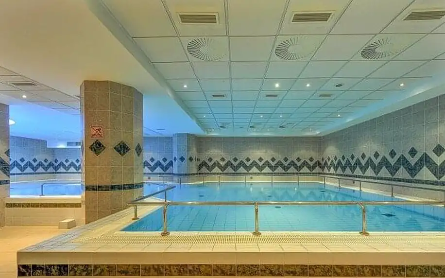 Radonové lázně Jáchymov: Hotel Radium Palace **** s polopenzí, lázeňským centrem (bazény a sauny) + procedury