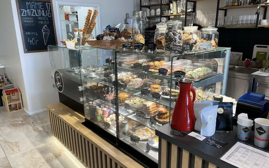 Kavárna v Letňanech: otevřený voucher až do 600 Kč