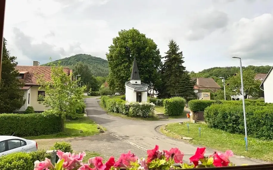 Ústecký kraj: Bílka 33 - Village home in the Czech Central Highlands