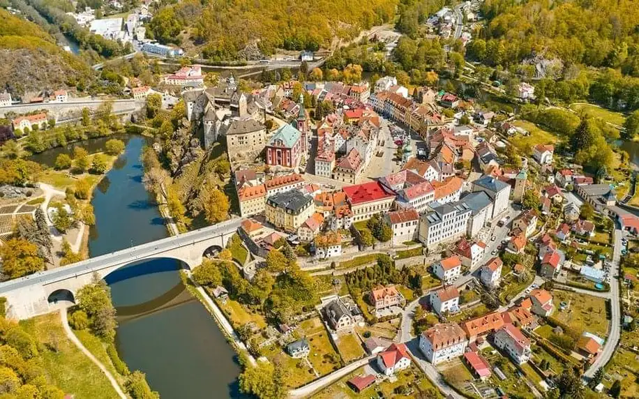 Vyhlídkový let po lázeňských městech a přírodních památkách západních Čech