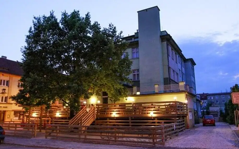 Klatovy – vstupní brána Šumavy v Hotelu Centrál *** s neomezeným wellness (2 bazény, 2 sauny) a snídaní