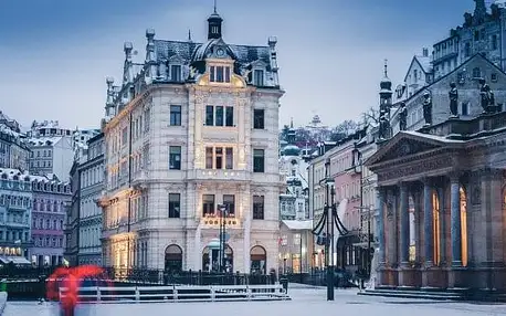 Karlovy Vary v centru: Wellness Hotel Jean de Carro **** s neomezeným wellness, aroma masáží a polopenzí