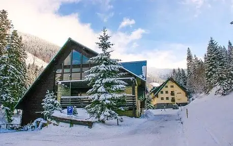 Krkonoše: Špindlerův Mlýn u ski areálu v Hotelu Esprit *** se snídaní/polopenzí, fitness a sportovním vyžitím