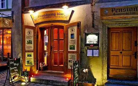 Český Krumlov: Pobyt přímo v historickém centru města v Hotelu Švamberský dům se snídaněmi formou bufetu