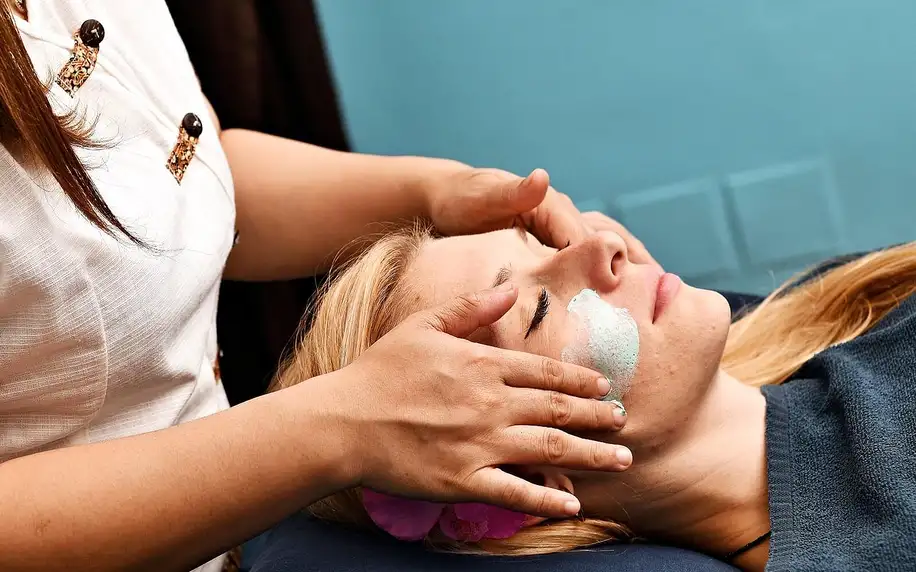 Den pro princeznu v salonu Elite: masáž i kosmetika