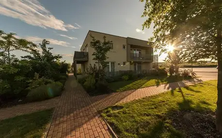 Hotel Termal Mušov: Nedaleko Aqualand Moravia a vodní nádrže Nové Mlýny