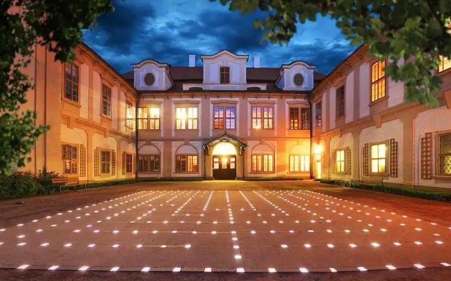 Královský pobyt na zámku Loučeň nedaleko Prahy s 1 večeří 4 dny / 3 noci, 2 osoby, snídaně + 1x večeře