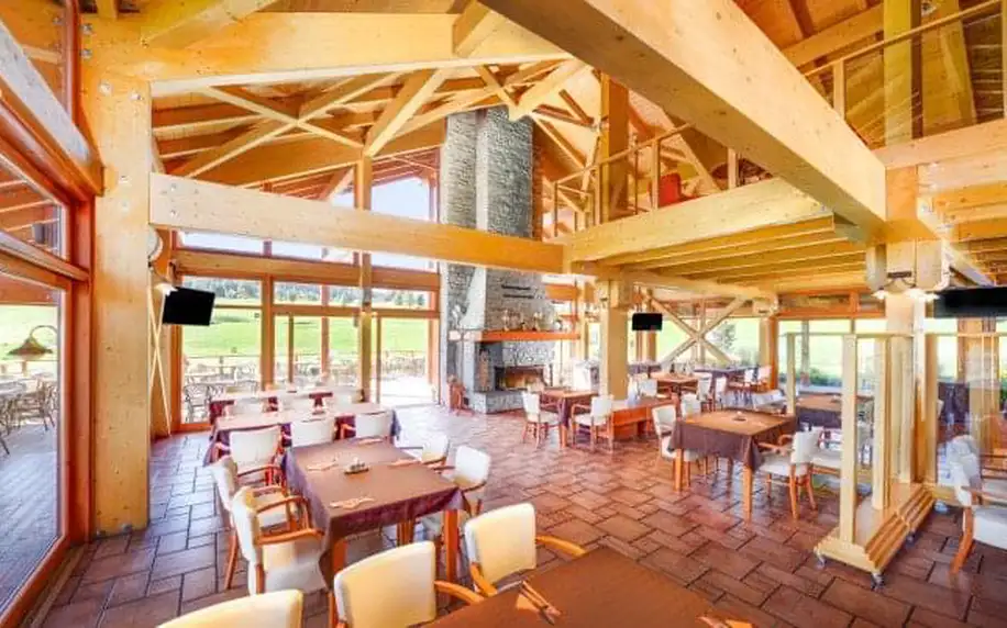 Beskydy luxusně v Golf & Ski Resortu Ostravice **** se snídaní, denně vstupem do wellness a olejovou masáží