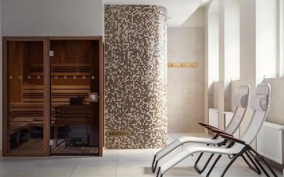 Mariánské Lázně v centru: Grandhotel Nabokov **** s polopenzí, neomezeným wellness a saunami + masáž