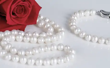Krásné náhrdelníky a náramky z přírodních perel