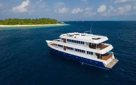 Silvestr na Maledivách a luxusní jachtou na atoly!