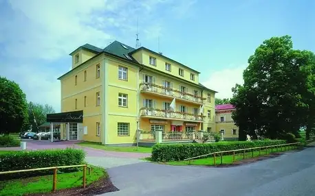 Konstantinovy Lázně - Lázeňský hotel Jirásek, Česko