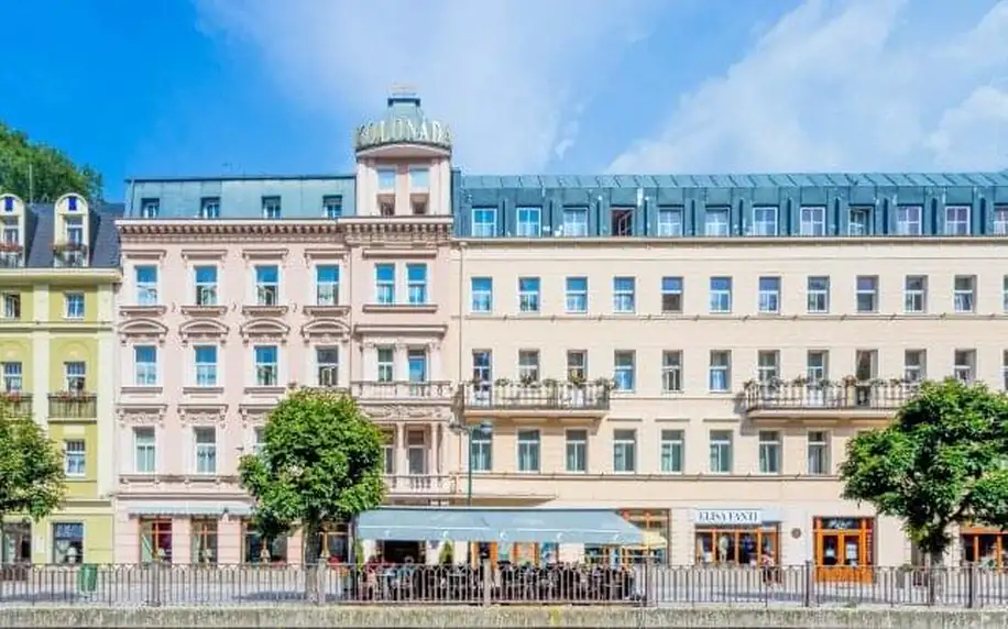 Karlovy Vary přímo v centru: Hotel Kolonáda **** s polopenzí, neomezeným wellness s bazénem a 2 procedurami