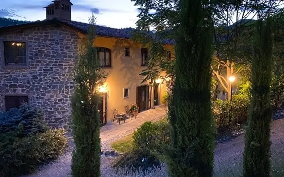 Toskánsko v objetí přírody v Hotelu Borgo I Tre Baroni **** s venkovním panoramatickým bazénem + snídaně