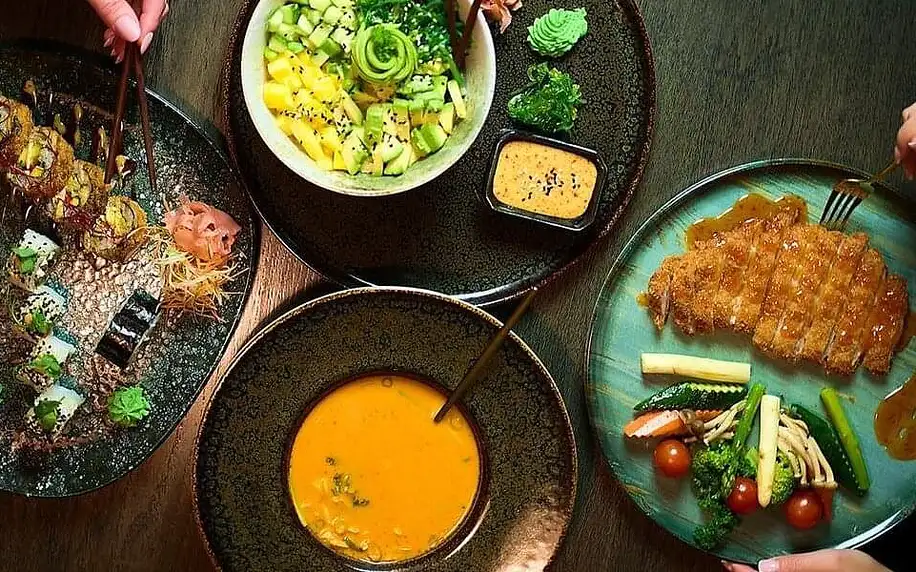 Moon restaurant Cocktail & Sushi bar: otevřené vouchery