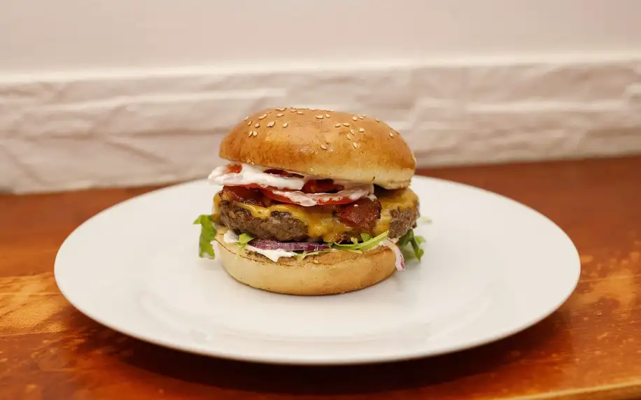Miniburger výběrem z 5 druhů i vč. hranolků
