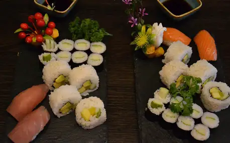 Sushi sety pro 2 osoby: 20 až 48 kousků