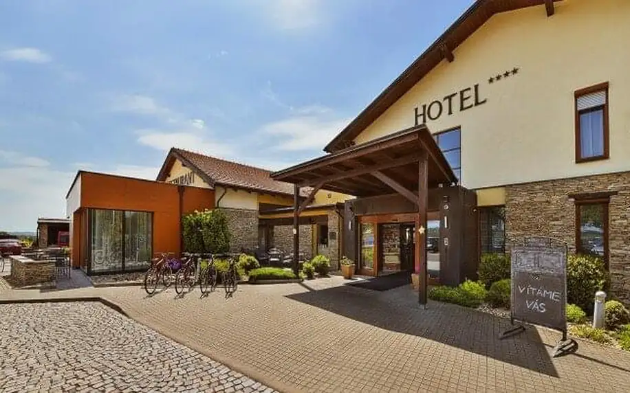 Jižní Morava: Relaxace ve stylovém Hotelu Happy Star **** se snídaní formou bufetu a neomezeným wellness