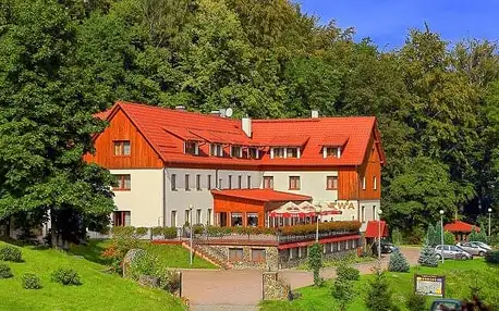 Polsko: Jizerské hory jen 3 km od hranic s Českem v Hotelu Ewa Medical & Spa s neomezeným bazénem + polopenze
