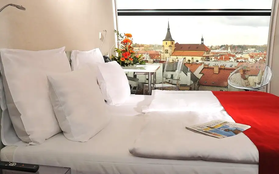 4* hotel v Praze: snídaně i kredit k Pohlreichovi