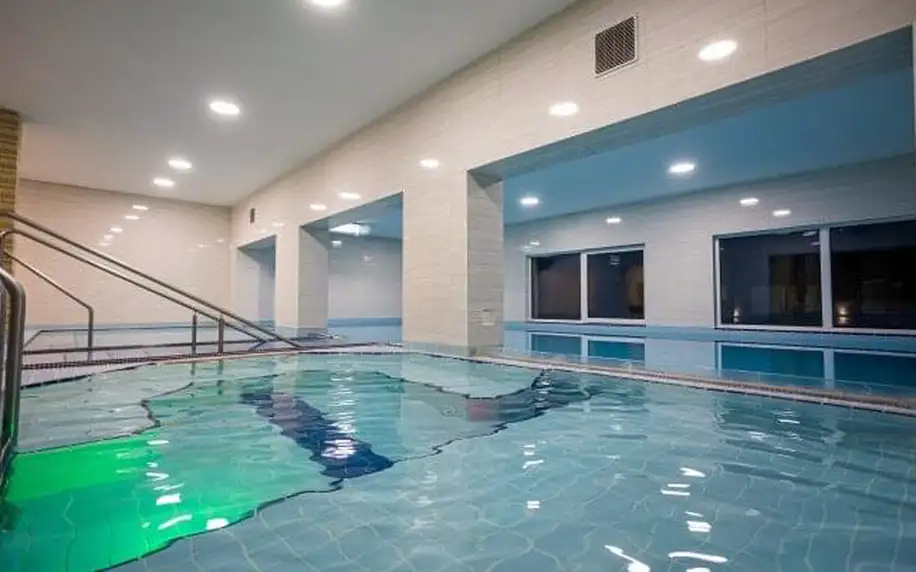 Pobyt u Štrbského Plesa: Hotel Toliar *** s polopenzí a vstupem do bohatého wellness s bazénem + dítě zdarma