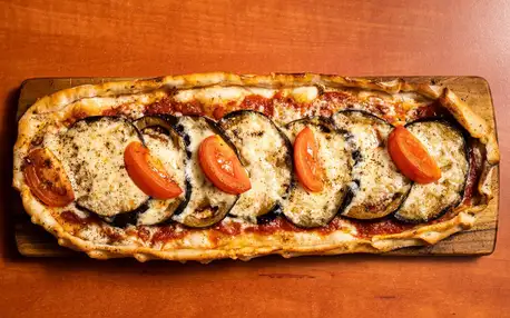 Pide: pizza na turecký způsob s masem nebo bez