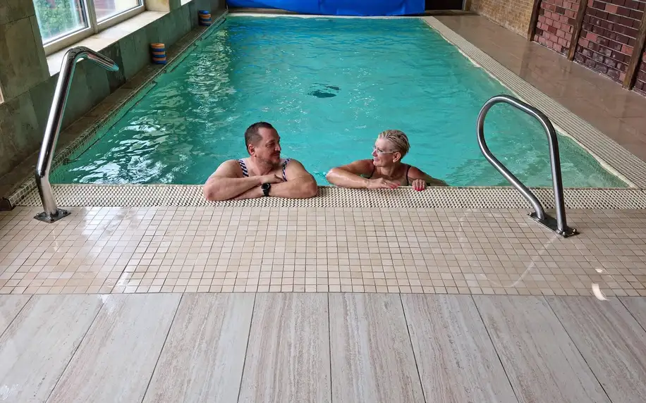 Relax v Jeseníkách: bazén, wellness i masáž a jídlo