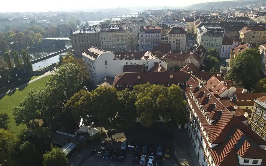 Pobyt v srdci Prahy: luxusní pokoj i bohatá snídaně