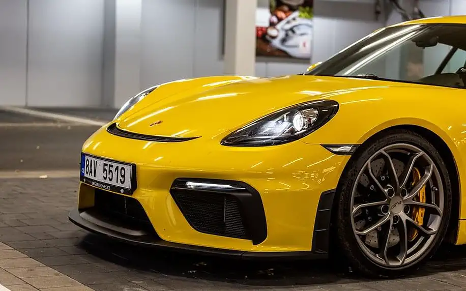 Jízda v Porsche GT4 Cayman Beroun