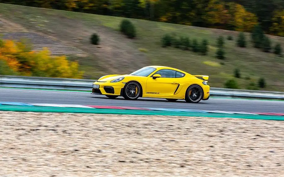 Jízda v Porsche GT4 Cayman na Polygonu Hradec Králové